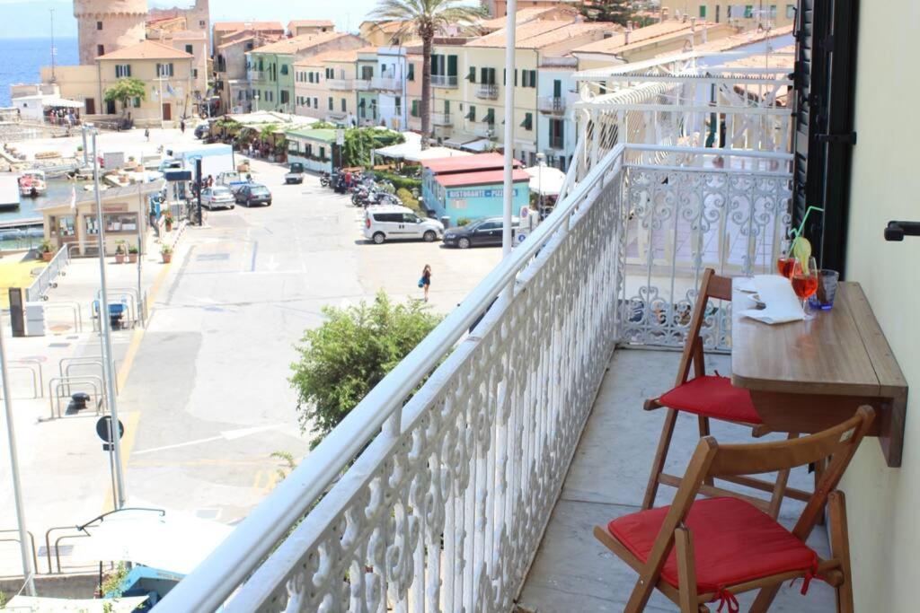 La Casa Di Principino Apartman Giglio Porto Kültér fotó